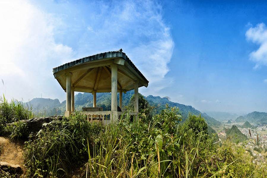 cong-troi-quan-ba-ha-giang